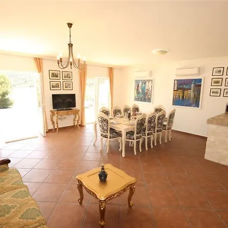 Villa Luxe Front Line Near Trogir