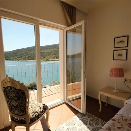 Villa Luxe Front Line Near Trogir Marina