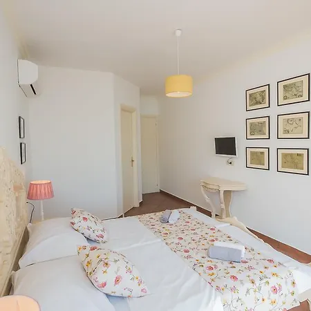 Villa Luxe Front Line Near Trogir Marina