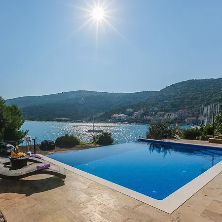 Villa Luxe Front Line Near Trogir