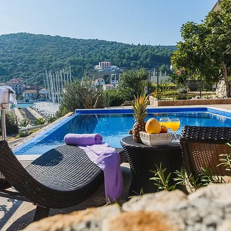 Luxe Front Line Near Trogir