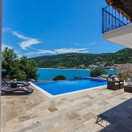 Villa Luxe Front Line Near Trogir