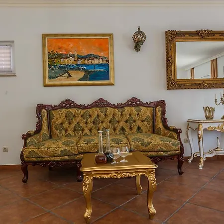 Villa Luxe Front Line Near Trogir *