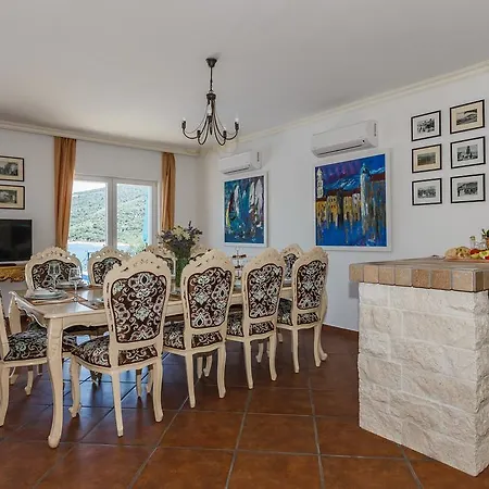 Villa Luxe Front Line Near Trogir Marina
