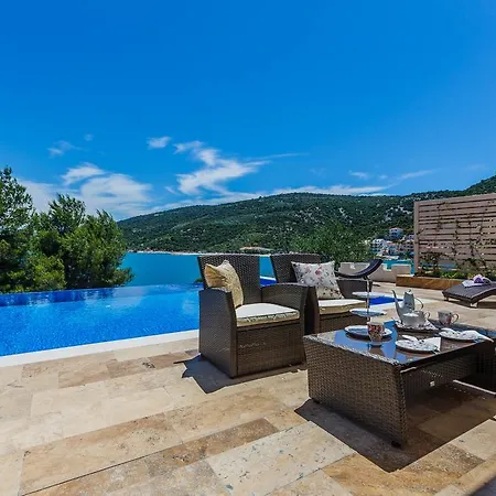 Villa Luxe Front Line Near Trogir Marina