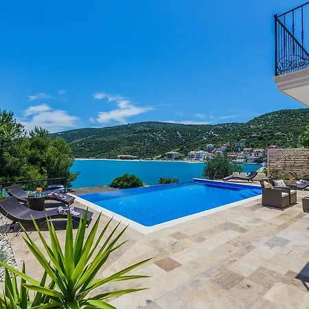 Luxe Front Line Near Trogir